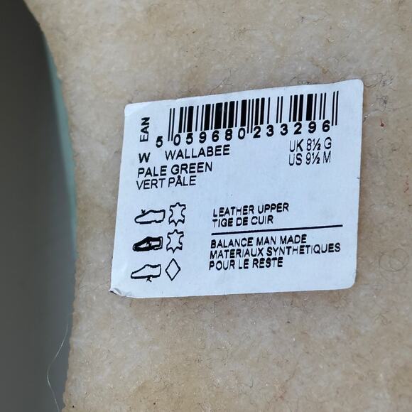SIZE 9.5 LIGHT GREEN MEN'S CLARKS WALLABEES - Picture 7 of 8